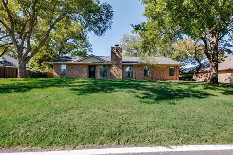 8105 Ravenswood Rd, Granbury, TX 76049