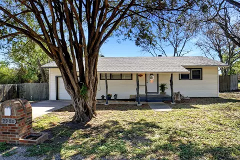 2900 Broadview Dr, Sansom Park, TX 76114