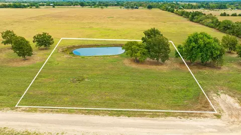 311 Private Road 33263, Sumner, TX 75486
