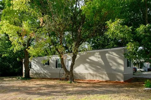 316 S Main St, Sadler, TX 76264