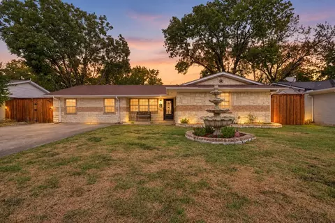 2983 Amber Ln, Farmers Branch, TX 75234