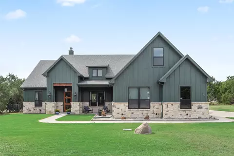 301 Sharla Smelley Rd, Weatherford, TX 76088