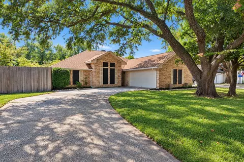 1107 Bayshore Dr, Rockwall, TX 75087