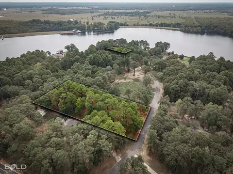 121 Madonna Dr, Benton, LA 71006