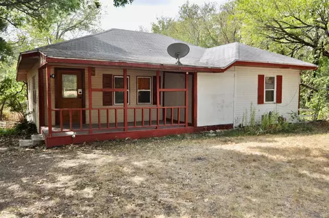 4324 S Cedar Circle Dr, Dallas, TX 75237