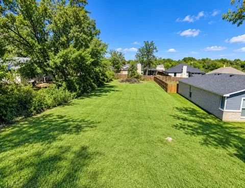 2413 Miller St, Denison, TX 75020