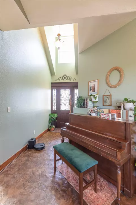 Entry Way - 7642 Spinks Rd, Abilene, TX 79603 photo 1 of 3