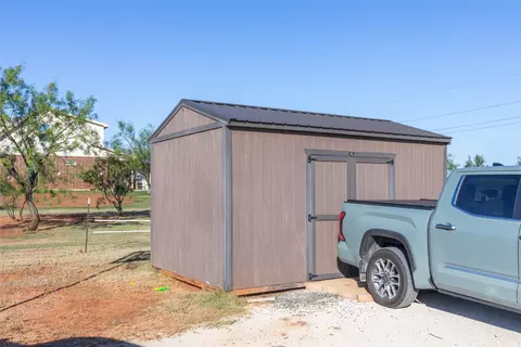 Exterior - 7642 Spinks Rd, Abilene, TX 79603 photo 11 of 11