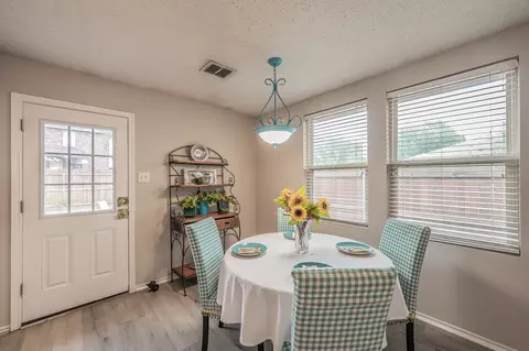1016 Stone Chapel Way, Fort Worth, TX 76179