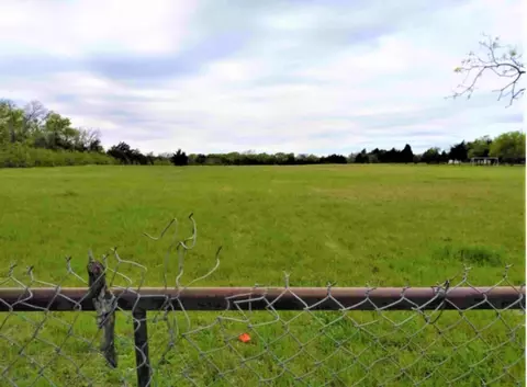 1601 Old Hickory Trl, Desoto, TX 75115