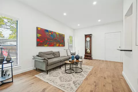 5620 Live Oak St #106, Dallas, TX 75206