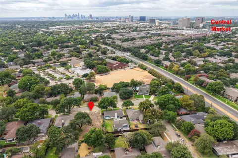 6115 Town Hill Ln, Dallas, TX 75214