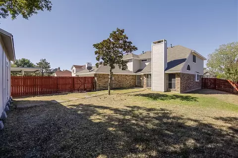 Exterior - 5914 Beacon Dr, Rowlett, TX 75089 photo 5 of 6