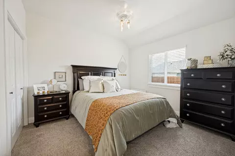 Bedroom - 112 Kens Ct, Pilot Point, TX 76258 photo 2 of 3