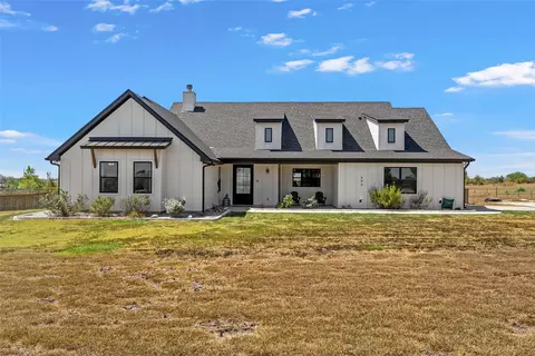 Exterior - 446 Wade Dr, Eddy, TX 76524 photo 2 of 12