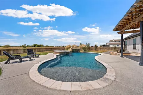 Exterior - 446 Wade Dr, Eddy, TX 76524 photo 7 of 12