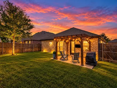 Exterior - 1206 Freestone Dr, Melissa, TX 75454 photo 2 of 7