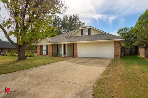 4219 Downs St, Bossier City, LA 71111
