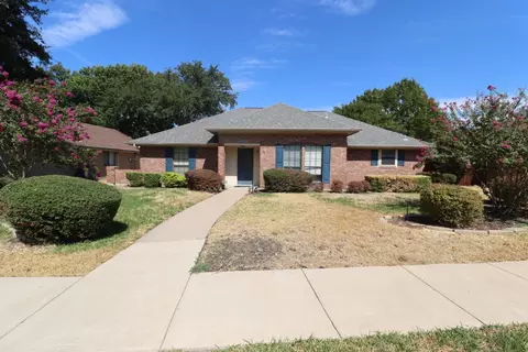 3709 Racquet Ct, Plano, TX 75023