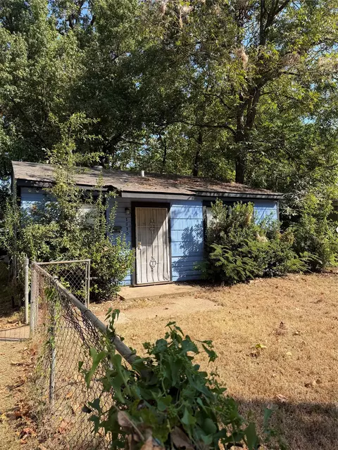 1830 Lyons St, Shreveport, LA 71108