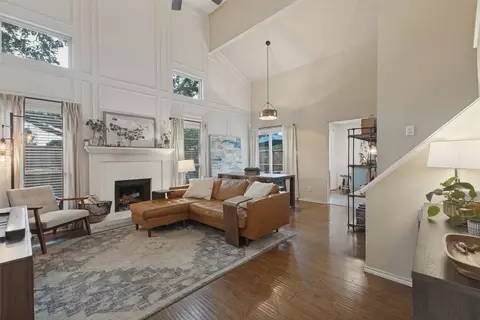 2715 Harbinger Ln, Dallas, TX 75287