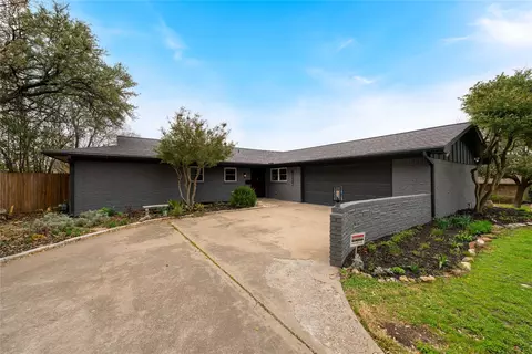 6525 Dakar Rd, Fort Worth, TX 76116