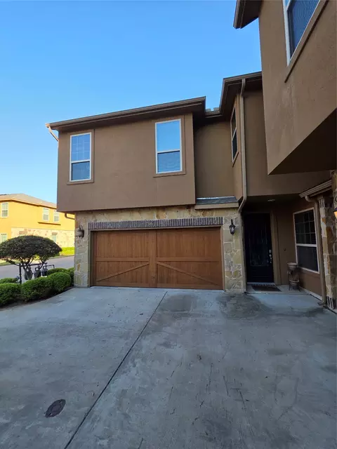 7305 Venice Dr #1, Grand Prairie, TX 75054