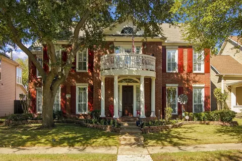 1833 Auburn Dr, Carrollton, TX 75007