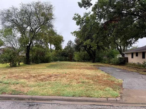 1405 N Graves St, Mckinney, TX 75069