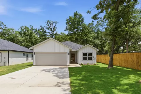 14583 Cherokee Ln, Log Cabin, TX 75148