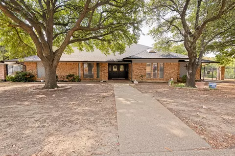 2104 Teakwood Trce, Fort Worth, TX 76112