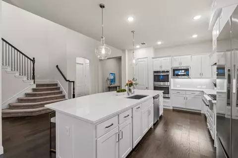 Kitchen - 791 Dover Dr, Prosper, TX 75078 photo 5 of 6