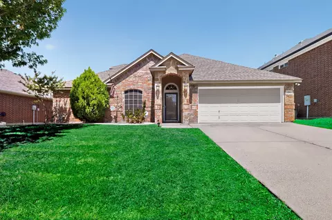 839 Evergreen Ln, Burleson, TX 76028