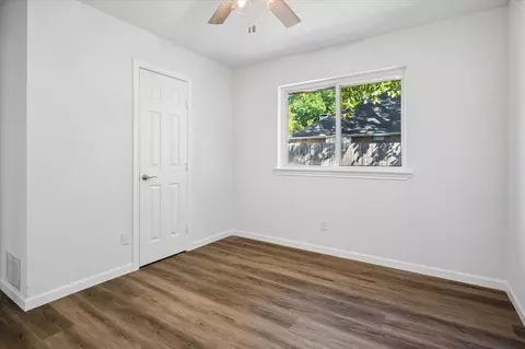 Bedroom - 1476 Hampton Rd, Grapevine, TX 76051 photo 3 of 5