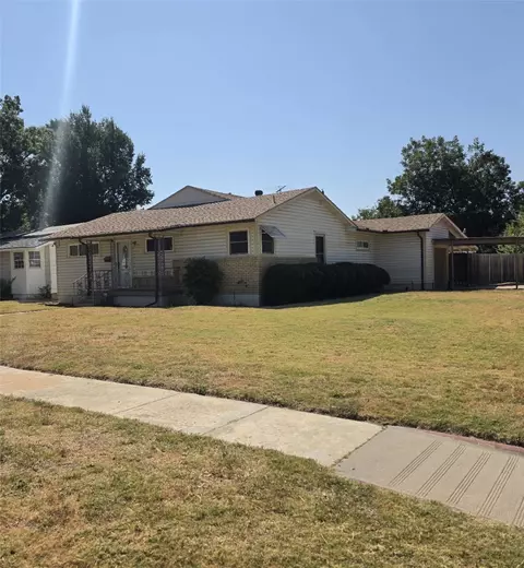 3750 Honeysuckle Ave, Fort Worth, TX 76111