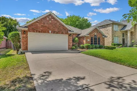 4825 Gloucester Dr, Grand Prairie, TX 75052