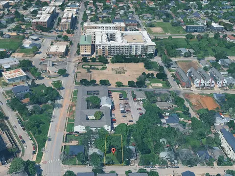 311 N Patton Ave, Dallas, TX 75203