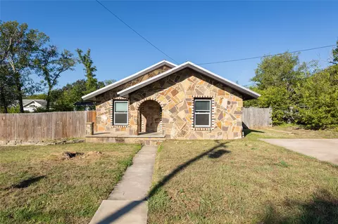 709 N Rusk St, Weatherford, TX 76086