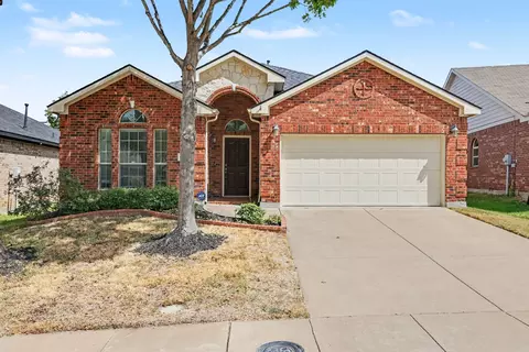 8738 Misty Bluff Ct, Dallas, TX 75249
