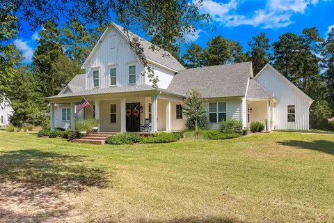 Exterior - 2516 Old Plain Dealing Rd, Plain Dealing, LA 71064 photo 2 of 10