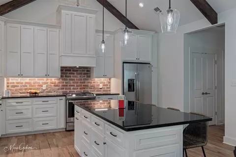 Kitchen - 2516 Old Plain Dealing Rd, Plain Dealing, LA 71064 photo 3 of 3