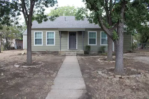 1021 Santa Clara Dr, Brownwood, TX 76801
