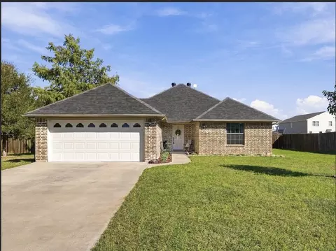 215 Ashley St, Alvord, TX 76225