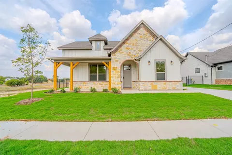 106 K St, Meridian, TX 76665