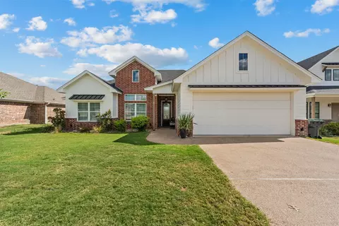 10413 Fallen Leaf Dr, Waco, TX 76712