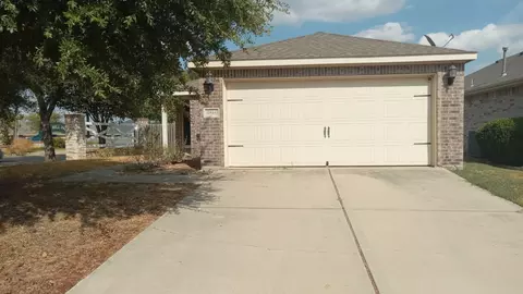 8944 Sunny Hollow Dr, Fort Worth, TX 76179
