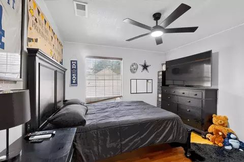 Bedroom - 2600 Juniper Dr, Euless, TX 76039 photo 9 of 10