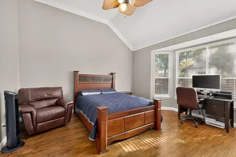 Bedroom - 2600 Juniper Dr, Euless, TX 76039 photo 4 of 10