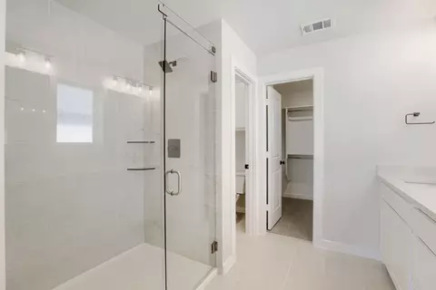 Bath - 1604 Ramble Way, Celina, TX 75009 photo 2 of 4