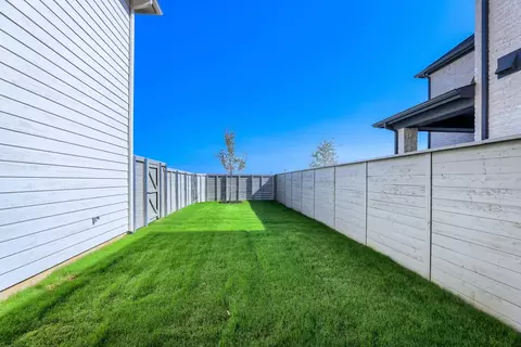 Exterior - 1604 Ramble Way, Celina, TX 75009 photo 4 of 5